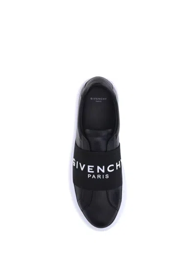 Givenchy Calfskin Leather Sneakers With Printed Logo And Contrasting Sole In Black