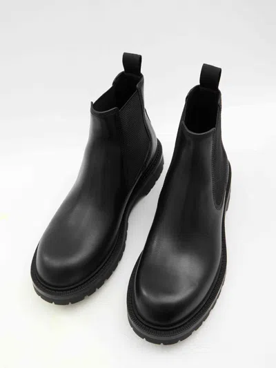 Gucci Round Toe Leather Chelsea Boots With Web In Black