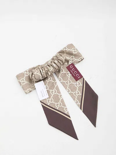 Gucci Gg Silk Jacquard Scrunchies In Neutral
