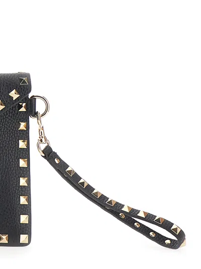 Valentino Garavani Women Medium Flat Pouch | Rockstud | Vitello Stampa Alce/platinum Studs