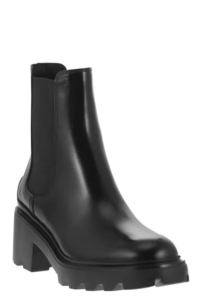 Tod's Leather Ankle Boot In Black