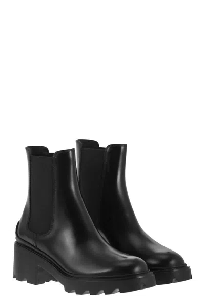 Tod's Leather Ankle Boot In Black
