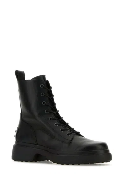 Tod's Round Toe Ankle Boots