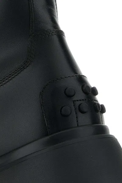 Tod's Round Toe Ankle Boots