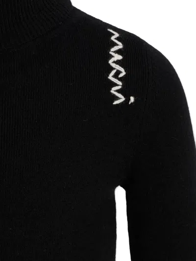 LOGO细节高领毛衣