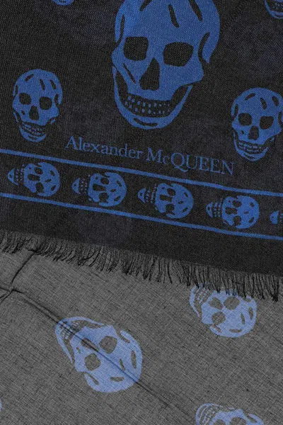 Alexander Mcqueen Skull Print Frayed Scarf In Blue
