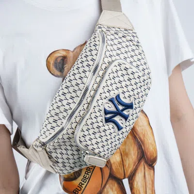 Mlb Monogram Series Retro Full Print Ny New York Yankees Casual Classic Fanny Pack White