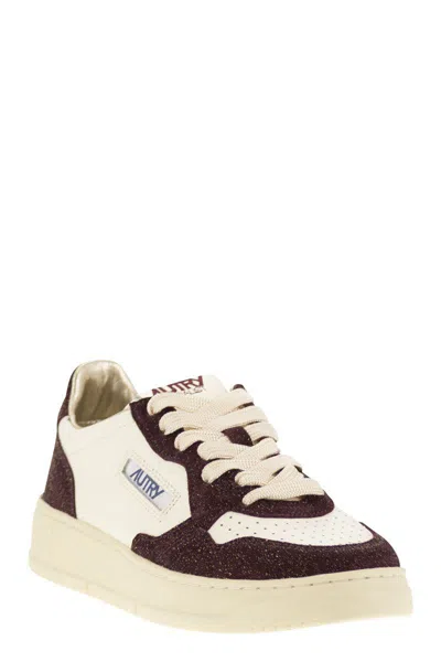 Autry Medalist Low Sneakers With Two Tone Glitter In White