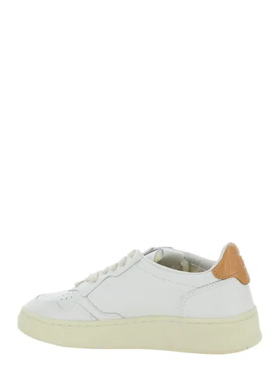 Autry 'medalist' White Low Top Sneakers With Logo Patch On Tongue And Side In Leather Woman