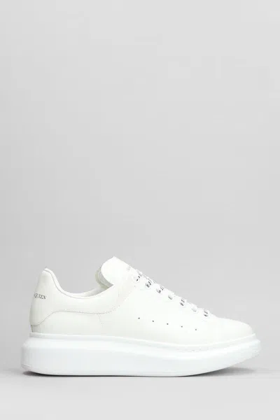 Alexander Mcqueen Women Leather Upper And Rubber Sole Sneaker In White