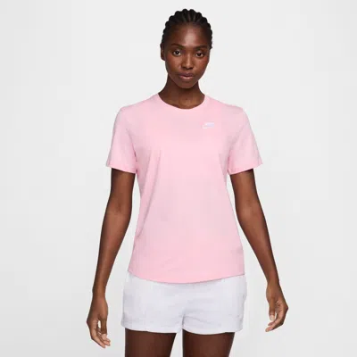 Nike Women's  Sportswear Club Essentials T-shirt