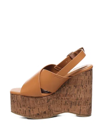 V73 Crossover Wedge Sandals In Brown