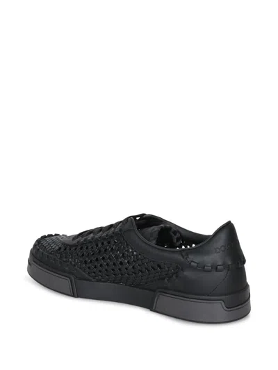 Dolce & Gabbana Round Toe Leather Low Top Sneakers In Black