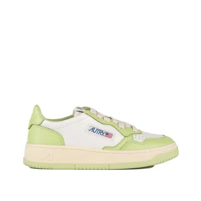 Autry White And Green Two-tone Leather Medalist Low Sneakers In Green