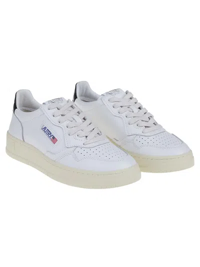 Autry Medalist Low Leather Sneakers