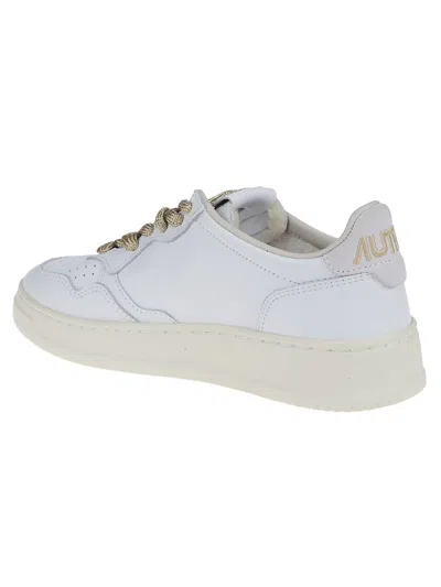 Autry Medalist Low Sneakers In White