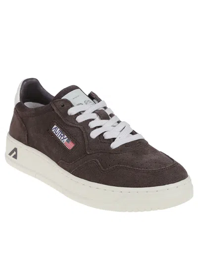 Autry Medalist Low Sneakers In Mocha Suede And Off White In Brown