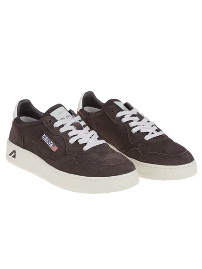 Autry Medalist Low Sneakers In Mocha Suede And Off White In Brown