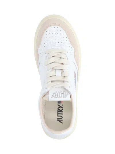 Autry Medalist Low Low-top Leather Sneakers In White