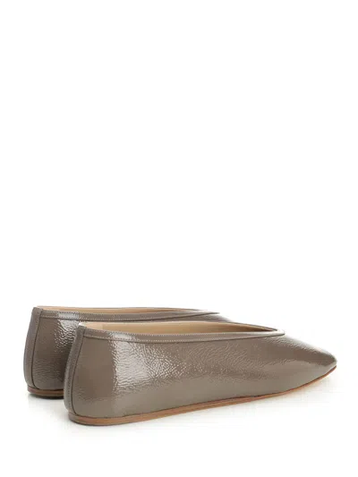 Le Monde Beryl Womens Luna Patent-leather Ballet Flats Taupe In Multi