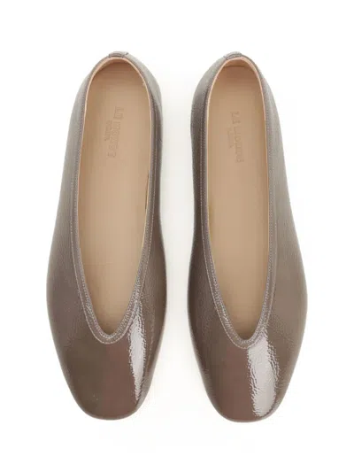Le Monde Beryl Womens Luna Patent-leather Ballet Flats Taupe In Multi