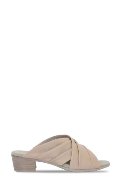 Munro Lee Slide Sandal