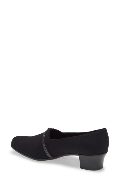 Munro Cindi Block Heel Pump