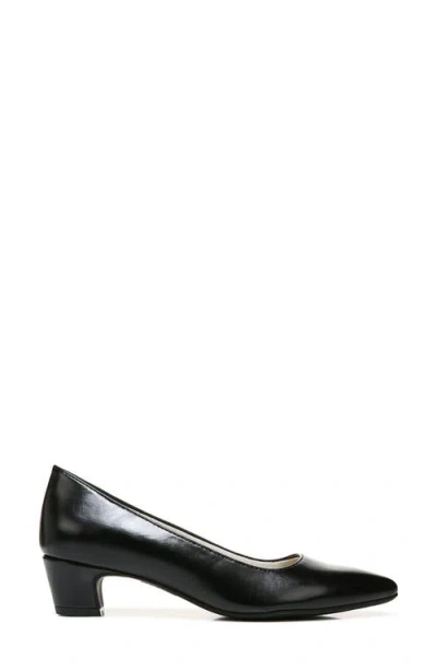 Lifestride Minx Pointed Toe Pump