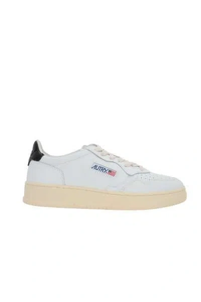 Autry "medalist Low" Sneakers In White