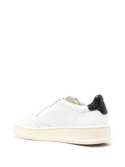 Autry "medalist Low" Sneakers In White