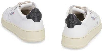 Autry "medalist Low" Sneakers In White