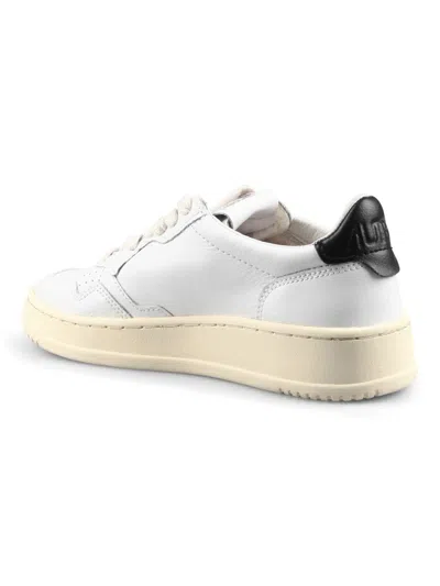 Autry "medalist Low" Sneakers In White