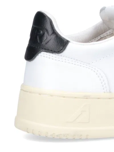 Autry "medalist Low" Sneakers In White