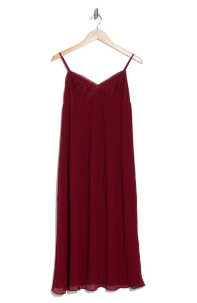 Lush Lace Trim Empire Waist Pleated Midi Dress In Burgundy