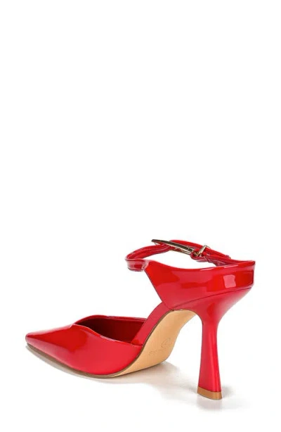 Berness Cesar Pointed Toe Pump