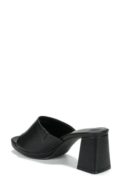 Berness Honor Slide Sandal