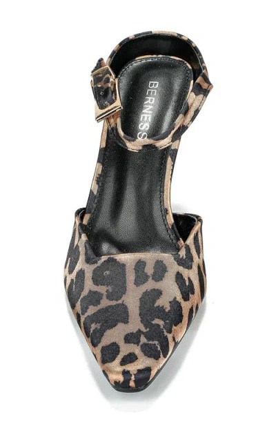 Berness Cesar Pointed Toe Pump