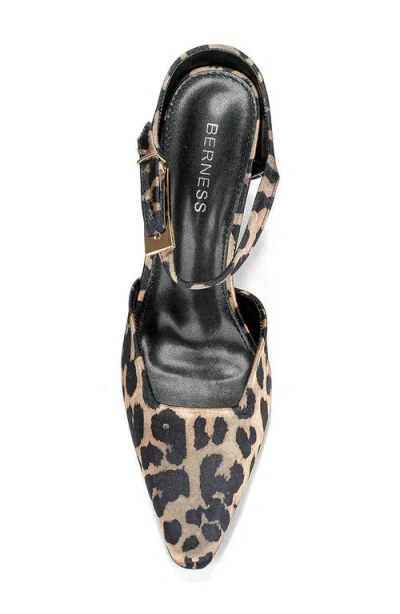 Berness Cesar Pointed Toe Pump