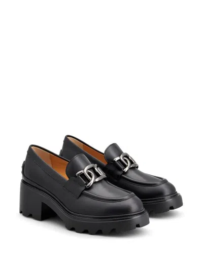 Tod's Semi-shiny Leather Heeled Loafers With Metal Chain Shoes In Black