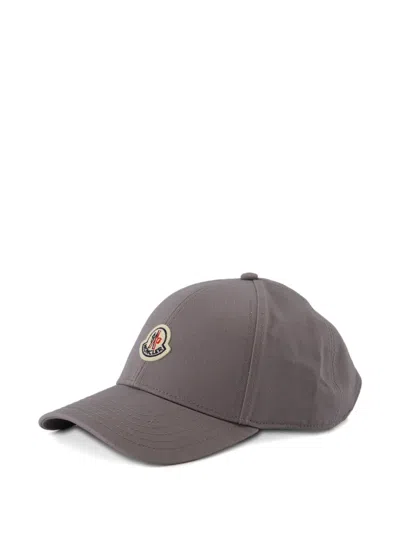 Moncler Logo-patch Cap In Gray