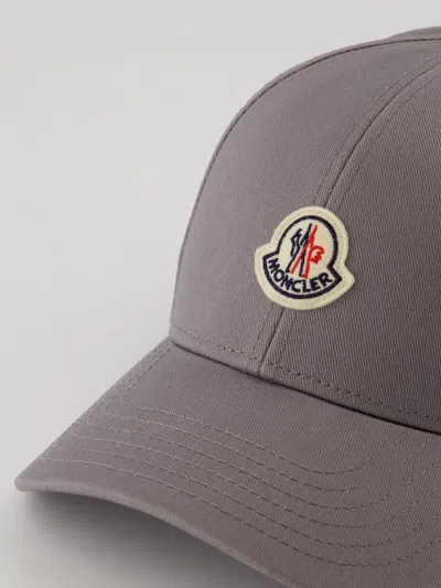 Moncler Logo-patch Cap In Gray