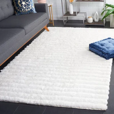 Safavieh Shag Hand Made Area Rug, Pearl Shag Flokati Style Non-shedding In White