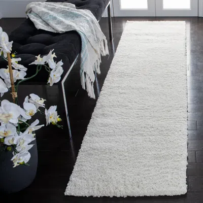 Safavieh August Shag Machine Made Area Rug, Ivory Shag / Flokati Style Easy Care In White