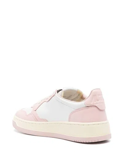 Autry Medalist Low Leather Sneakers