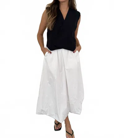 Miou Muse Ingrid Bubble Hem Midi Skirt In White In Black