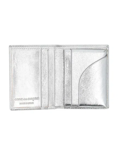 Comme Des Garçons Compact Metallic Cardholder With Modern Finish In White