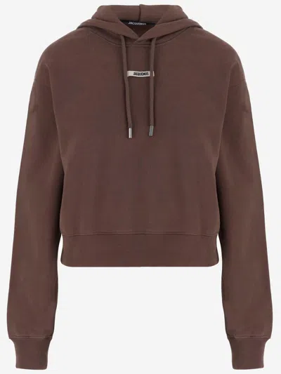 Jacquemus Drawstring Hood Gros-grain Hoodie In Brown