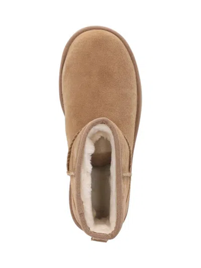 Ugg Plateau Classic Mini Boots In Neutral