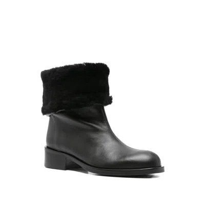 About Arianne Shoes