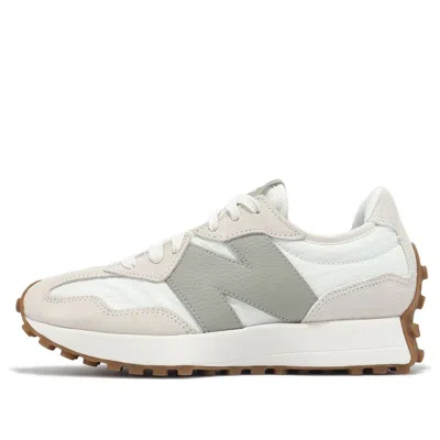 New Balance 327 Sneakers